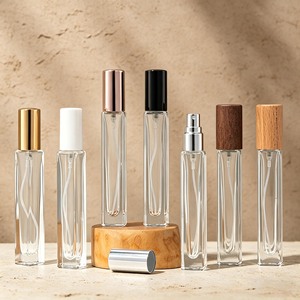 Flacons de parfum en verre rectangulaires 10 ml, vaporisateur roll-on rechargeable, verre transparent avec bouchons en métal et en bois, emballage en boîte imprimée - Product Image 1