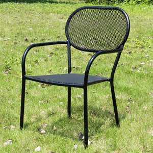 Tables rondes et chaises en métal avec trou pour parasol, extérieur, bistrot, café, jardin, cour, patio, fer - Product Image 6