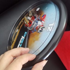 Reloj de pared moderno con decoración de pared de plástico negro fresco con logotipo personalizado de 10 pulgadas para coches, motocicletas, reloj de <span class=keywords><strong>tiendas</strong></span> comerciales relacionadas - Product Image 2