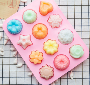 Moule Décoratif en Silicone Liquide pour Fondant, Gâteau, Chocolat : Roses et Marguerites - Product Image 4