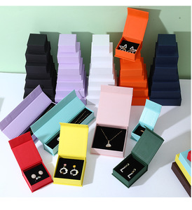 Tùy Chỉnh Sang Trọng Flip-<span class=keywords><strong>Top</strong></span> Từ Tông Hộp Nhẫn 2Cm Dày Miếng Bọt Biển Lót Bông Tai Vòng Cổ Đồng Hồ UV Lợi Thế Lá - Product Image 2