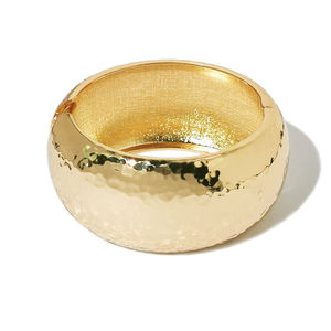 أساور كبيرة واسعة واسعة البيان الكفة نمط مطرقة المعادن سوار اكسسوارات سحر هندسية - Product Image 3