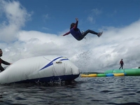 Plateforme de lancement gonflable en PVC pour jeux aquatiques extérieurs, tour de saut et catapulte pour parcs aquatiques