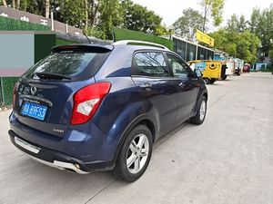 SsangYong <span class=keywords><strong>Korando</strong></span> 2014 2.0L 6AT 2WD Elite Navigation Edition SUV Usato LHD con 180mm di Altezza da Terra - <span class=keywords><strong>Auto</strong></span> Affidabile di Seconda Mano - Product Image 3