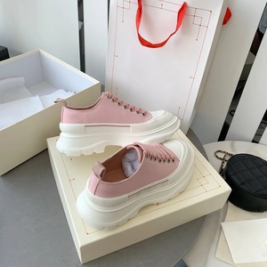 Zapatos de Diseñador de Lujo para Mujer, Zapatillas de Lona Modernas con Logotipo Personalizado, Zapatos Planos Blancos para Caminar, Zapatos Casuales con Cordones y Suela Gruesa para Hombre - Product Image 1