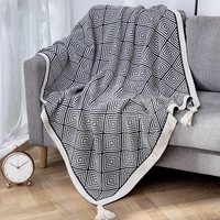 Vente en gros de franges en tricot 100% acrylique texturé solide maison chaise canapé lit décor jeter des couvertures