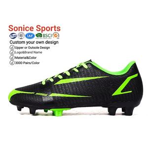 <span class=keywords><strong>Botas</strong></span> <span class=keywords><strong>de</strong></span> fútbol <span class=keywords><strong>de</strong></span> primera calidad, entrega rápida al por mayor, disponibles para uso en invierno y verano - Product Image 1
