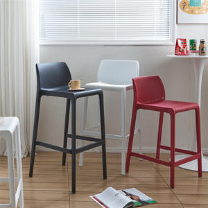 <span class=keywords><strong>Chaise</strong></span> de <span class=keywords><strong>bar</strong></span> moderne en plastique PC de style <span class=keywords><strong>scandinave</strong></span>, design simple et empilable pour <span class=keywords><strong>bar</strong></span> à la maison ou <span class=keywords><strong>chaise</strong></span> haute de réception - Product Image 1
