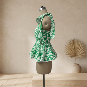 Top corto con peplum y estampado de piña para mujer con tirantes que se ajustan a la medida - Product Image 6