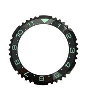 Montre 007 38 mm à double fuseau horaire noire avec insert de lunette en céramique luminescent vert et fonction inclinée