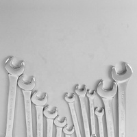 Kit d'outils multifonction 61 pièces avec clés à douille et clés mixtes en acier au chrome-vanadium, coffret de réparation automobile robuste pour le bricolage automobile
