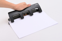 Perforatrice manuelle de bureau de haute qualité avec logo personnalisé, 4 trous, capacité 20 feuilles, distance entre les trous de 60 mm, modèle de papeterie de bureau