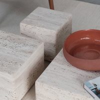 Table basse en travertin blanc naturel SH STONE, design moderne et contemporain, cube, meuble de salon, marbre