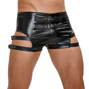 Pantalones cortos de hombre de piel sintética PU con diseño de arnés de doble hebilla y tiras, estilo bóxer con recortes, ajustados de tiro bajo, para fiesta en discoteca - Product Image 3