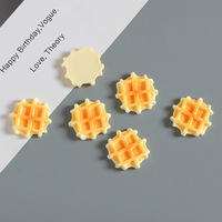 Lot de 100 miniatures en résine de 25 mm, motif gaufre, pour maison de poupée, jouets alimentaires, biscuits sucrés, chocolats, décorations
