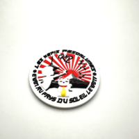 Étiquettes personnalisées en caoutchouc avec logo 3d lettrage de créateur d'anime en relief en PVC patchs en caoutchouc d'anime vêtements patchs en PVC pour sac