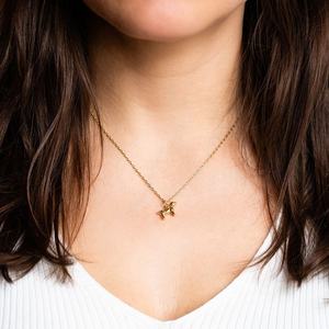 Gemnel 925 स्टर्लिंग चांदी 18k सोना मढ़वाया कुत्ते लटकन आकर्षण हार - Product Image 2