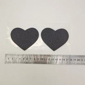 Neue Trendige Herzförmige Schwarze Niedliche Mädchen-Stil Nippelabdeckungen Aufkleber Set Sexy Brustwarzenabdeckung - Product Image 3