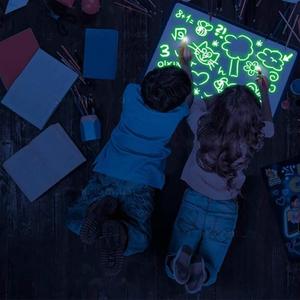 2 en 1 divertido desarrollo juguetes educativos fluorescente escritura a5 tamaño ruso/Inglés tablero de dibujo de luz para - Product Image 5