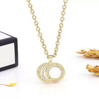 Collier de créateur de marque célèbre, collier en acier inoxydable pour femmes, bijoux, collier avec pendentif carré
