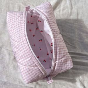 Fresh Plaid Quilted Cotton Eco-Friendly Large Capacity <b>Cosmetic</b> Bags Custom Travel Printed Makeup <b>Organizer</b> Pouch Bridesmaid - Product Image 2