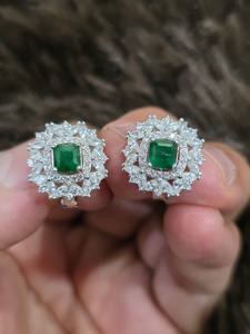 Magnífico Anillo de Plata de Ley 925 con Gema Verde Elegante de 2 Quilates, Corte Esmeralda, Engaste en Canal, Joyería Fina - Product Image 2