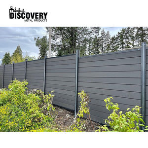 Clôture composite en bois <span class=keywords><strong>et</strong></span> plastique Clôture à persiennes WPC en bois utilisé en matériaux d'intimité extérieure - Product Image 2