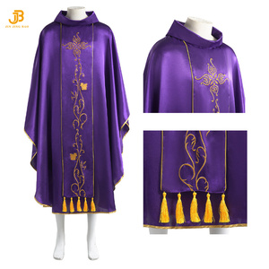 Chasuble rouge et violette OEM, vêtements liturgiques, surplis, <span class=keywords><strong>soutane</strong></span>, vêtement <span class=keywords><strong>de</strong></span> <span class=keywords><strong>prêtre</strong></span> catholique <span class=keywords><strong>à</strong></span> <span class=keywords><strong>vendre</strong></span> - Product Image 4