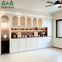 Buffet intégré moderne de style français avec panneau de porte cintrée, armoire de rangement murale en grain de bois pour salle à manger et villa