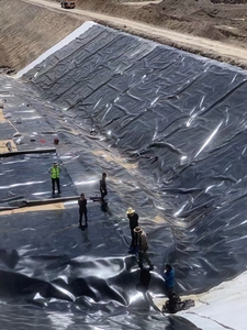 <span class=keywords><strong>HDPE</strong></span> mịn màng đất cho bãi rác <span class=keywords><strong>HDPE</strong></span> Pond Liner <span class=keywords><strong>geomembrane</strong></span> cho ao cá - Product Image 6