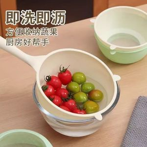 Passoire à mailles fines en plastique avec poignée pour laver les légumes et les fruits, utilisation en cuisine - Product Image 1