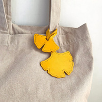 Étiquette de bagage créative de haute qualité en forme d'arbre de Ginkgo, pendentif en cuir portable anti-perte pour identification des informations