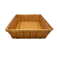Stevige rechthoekige holle PP draadmand met gladde, afgeknipte randen, ideaal als keukenorganizer voor fruit, brood, snacks en presentatie.