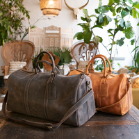 Sac polochon en cuir véritable de style vintage pour hommes et femmes, sac de voyage à bandoulière noble avec fermeture à glissière à motif géométrique