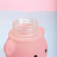 Offre Spéciale Tiktok dégradé mignon bouteille d'eau filles tasse en plastique gourdes bouteille d'eau ours en plastique bouteille de boisson avec paille et poignée