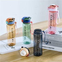 Eco Friendly400ml 500ml Bouteille d'eau en plastique pour enfants avec paille Sports de plein air Tasse en plastique Boisson Bouteille d'eau