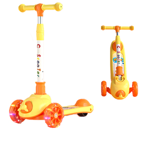 Trottinette pliable à trois roues en PU moderne et légère pour enfants, avec musique et éclairage, pour usage extérieur, garçons et filles de 2 à 12 ans, avec siège - Product Image 2