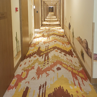 Luxuriöser Maßgefertigter Geometrischer Muster-Nylon-Teppich, Maschinell Gewebter Langlebiger Waschbarer Wand-zu-Wand Teppichboden
