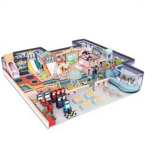 Centres de jeu d'éveil intérieurs pour enfants Lino : Forts, toboggans et équipements d'escalade en bois et PVC, taille personnalisable - Product Image 1