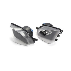 Feux antibrouillard avant pour BMW F07 GT Série 5 2010-2017, paire de feux halogènes - Product Image 1