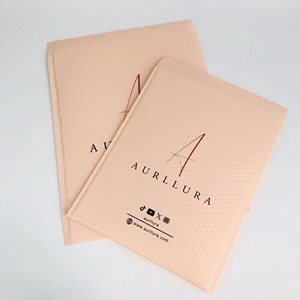 Bolsas Acolchadas Personalizadas con Burbujas, Impresas en Negro, Sobres de Envío con Marca para Empaquetado de Cosméticos y Productos de Cuidado de la Piel de Lujo - Product Image 6