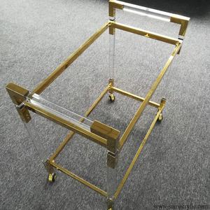 <span class=keywords><strong>Chariot</strong></span> <span class=keywords><strong>de</strong></span> bar en acrylique transparent en gros d'usine avec plateau en verre et connecteur en acier inoxydable Lucite Trolley pour bar hôtel - Product Image 3