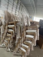 Chaise de salle à manger Louis en bois empilable et extensible, couleur chaux antique, avec revêtement en lin, pour événements et mariages