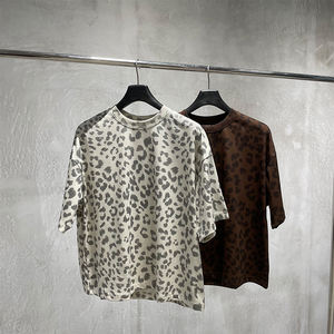 T-shirt Oversize da <span class=keywords><strong>Uomo</strong></span> con Design OEM, Stampa Leopardata, Taglio Corto e Vestibilità Ampia - Product Image 3