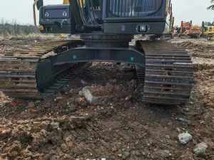 Excavadora de cadenas Volvo EC210 21T de segunda mano |   Cucharón de Excavadora Compacto con Motor de Alta Eficiencia Fabricado en Suecia | - Product Image 5