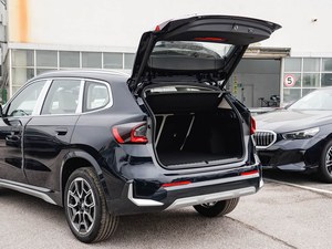<span class=keywords><strong>BMW</strong></span> <span class=keywords><strong>X1</strong></span> XDrive25Li M Sport <span class=keywords><strong>2023</strong></span> d'occasion, faible kilométrage, comme neuf, conduite à gauche, SUV de luxe d'occasion à vendre - Product Image 4