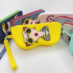 Pochette de rangement sous vide en silicone imperméable et étui à lunettes portable |   Design minimaliste moderne, capacité de 80 ml - Product Image 4