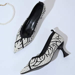 Nuovi Arrivi Eleganti <span class=keywords><strong>Tacchi</strong></span> Alti da Donna con Tacco Sottile, Sfondo Bianco con Motivo Nero Intrecciato, per Ufficio <span class=keywords><strong>e</strong></span> Vita Quotidiana M-XJ-06 - Product Image 6