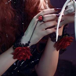 Retro gotico Punk bracciale in pizzo bordeaux bracciale in pizzo rosso rosa bracciale in un pezzo per anniversari catene in lega - Product Image 2