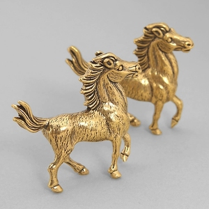 Figurines de chevaux de guerre, décorations de table, animaux de compagnie pour le thé, artisanat en bronze du cheval du zodiaque - Product Image 1